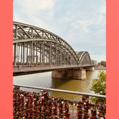 Das ist ein Instagramposting von mir - dort ist ein Bild einer Zugbrücke in Köln zu sehen.